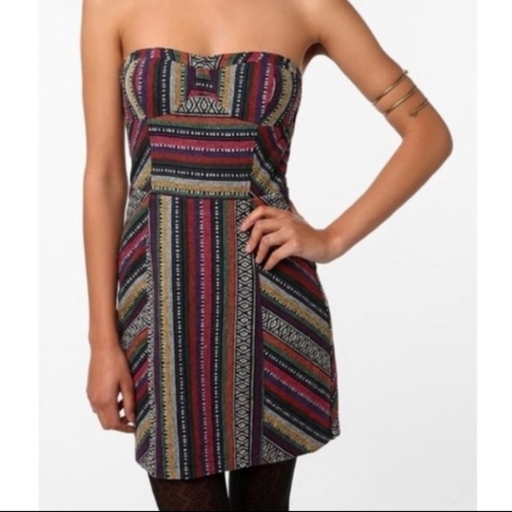 Embroidered dress 4